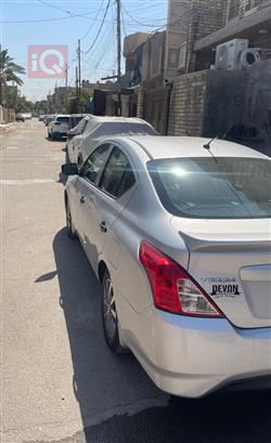 نيسان فيرسا